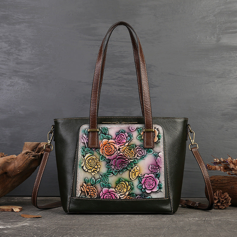 <tc>Green Retro Leather Flowers Tote Bags</tc>