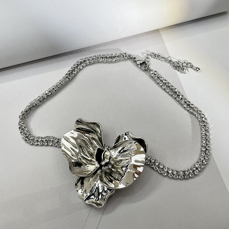 Oversized Silver Metal Flower Necklace Rhinestone Choker Chain Necklace