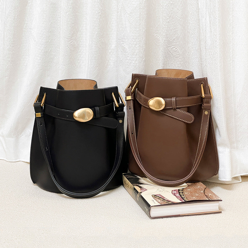 <tc>Black Retro Leather Belt Shoulder Bucket Bags</tc>