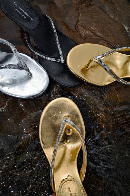 <tc>Gold Mary Jane Style Round Toe Mules Shoes</tc>