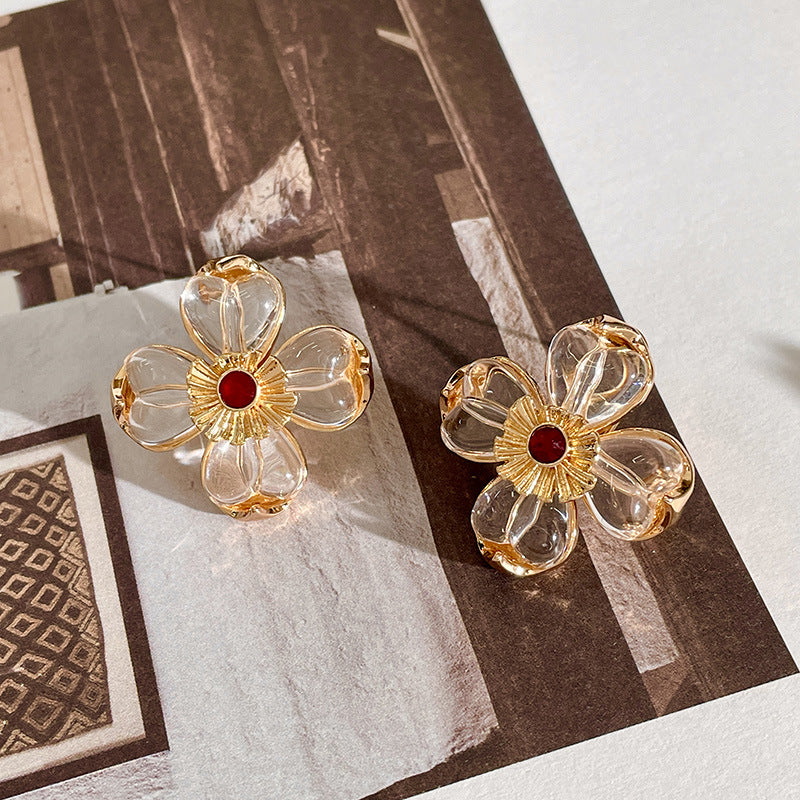 Transparent three-dimensional four-leaf flower stud earrings