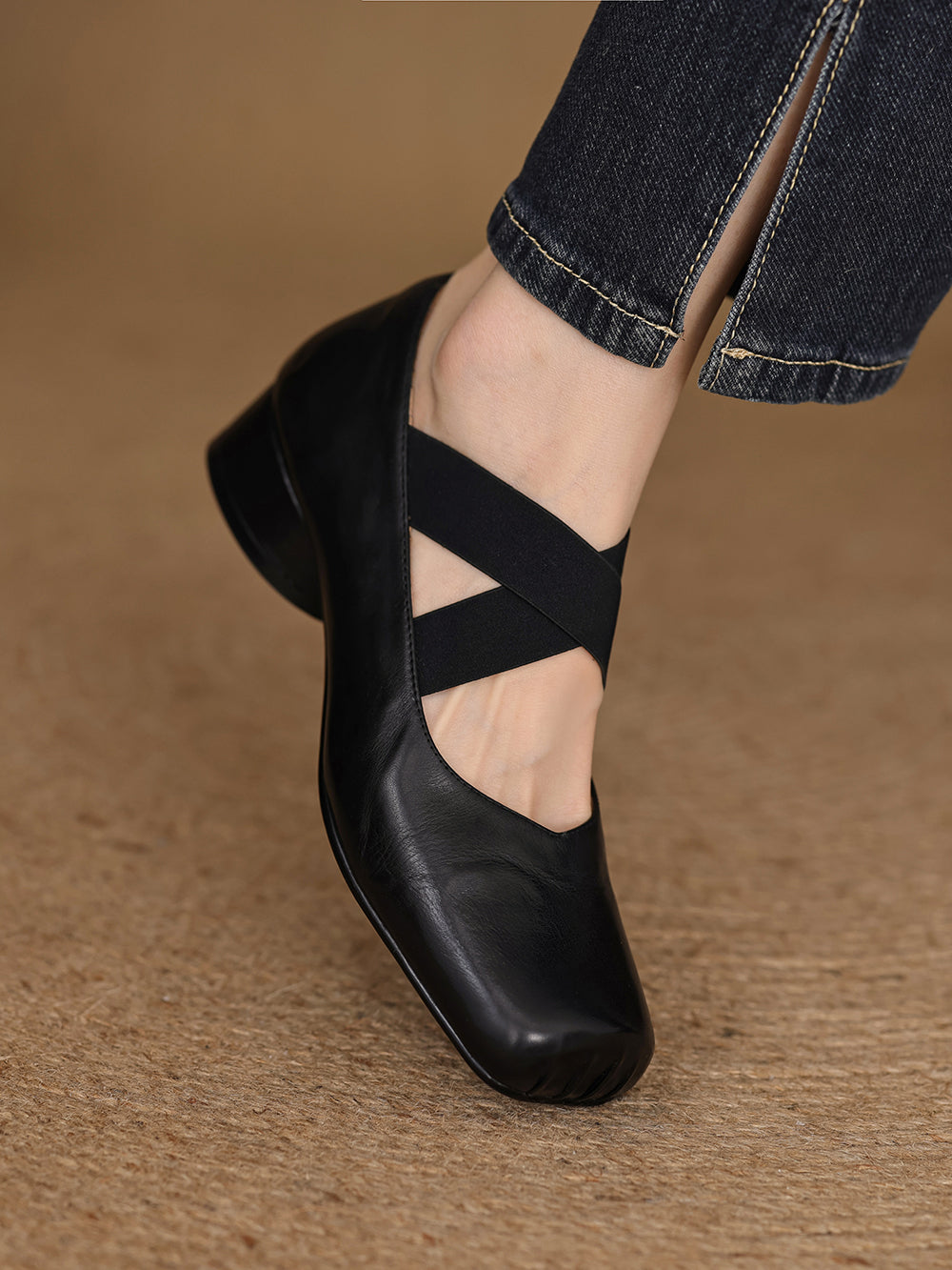 <tc>Women's Black Leather Square Toe Block Heel Ballet Shoes Low Heel Mary Jane Shoes</tc>