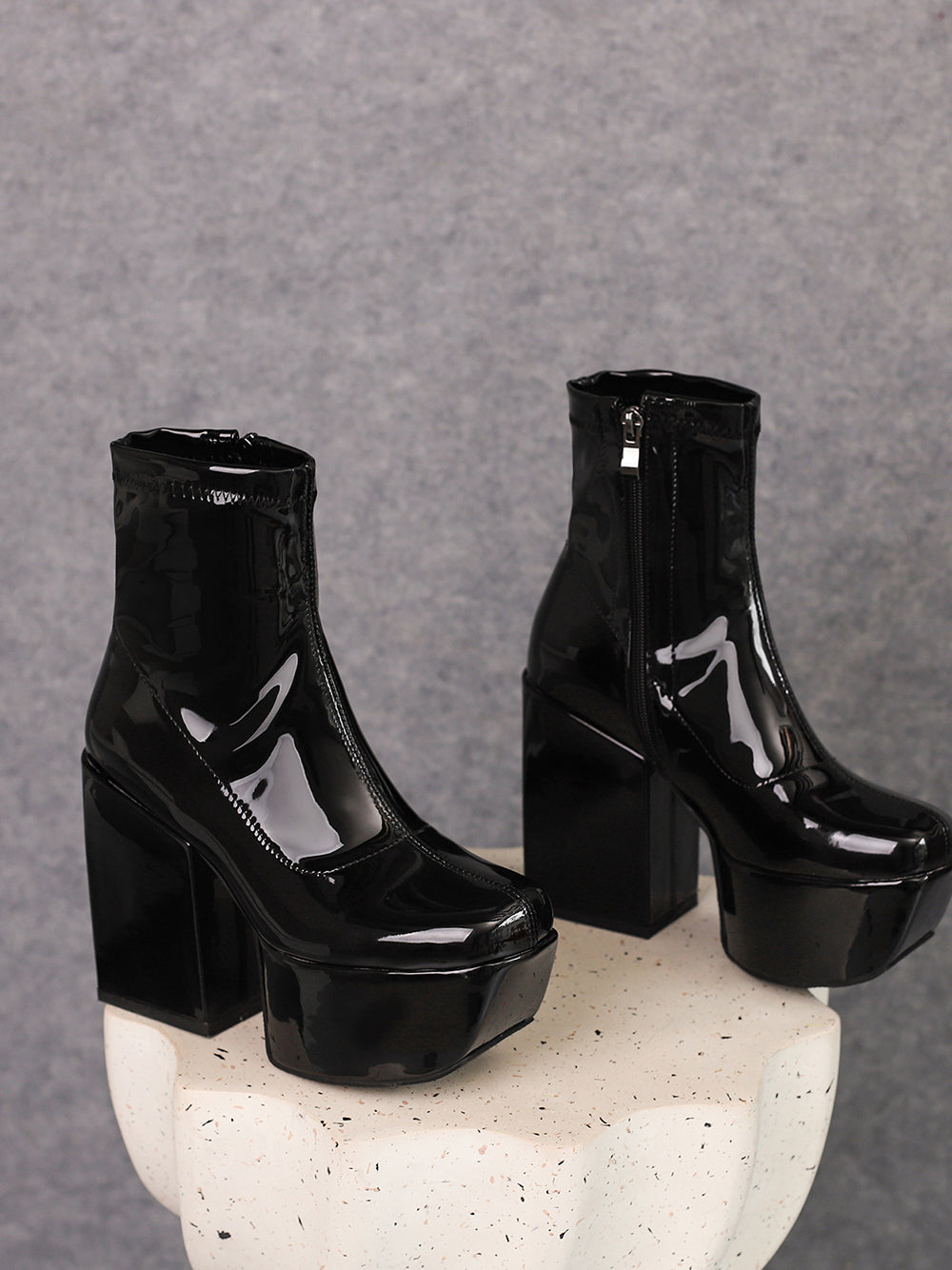 <tc>Women's Black Patent Leather Square Toe Block Heel Platform Ankle Boots</tc>