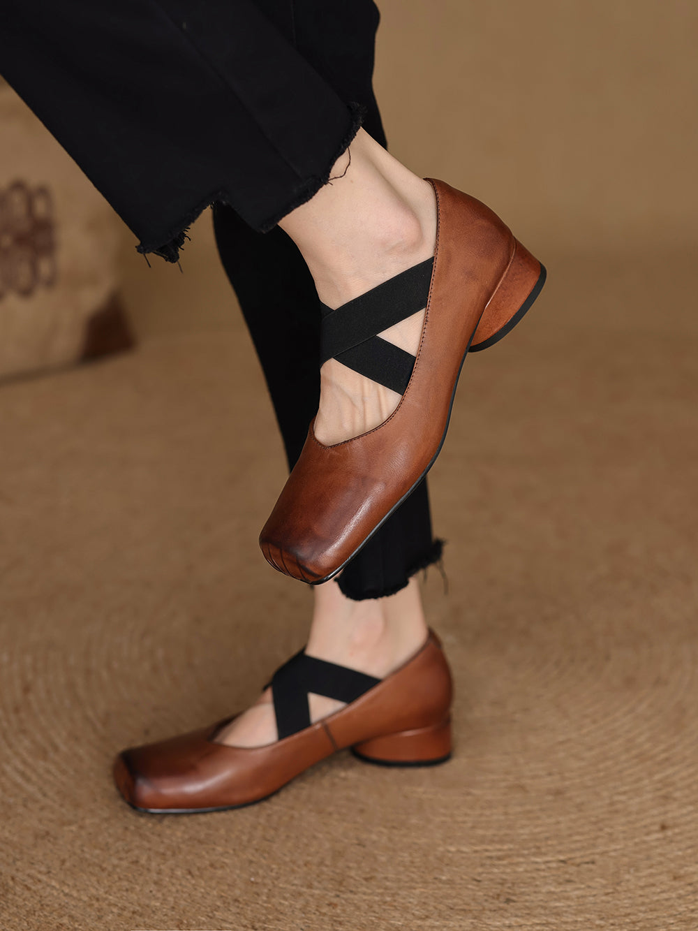 <tc>Women's Brown Leather Square Toe Block Heel Ballet Shoes Low Heel Mary Jane Shoes</tc>