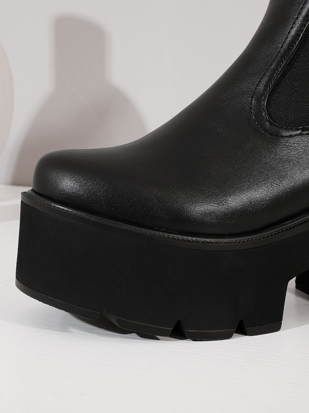 <tc>Black Vegan Leather Y2K Punk Style Chelsea Platform Boots Block Heel Platform Ankle Boots</tc>