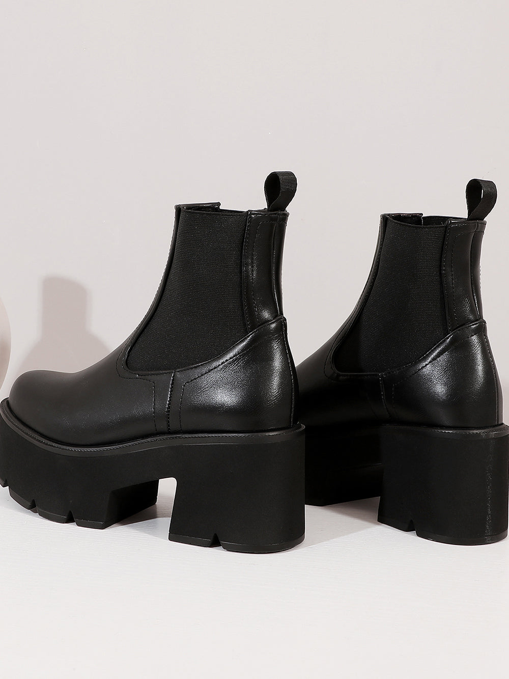 <tc>Black Vegan Leather Y2K Punk Style Chelsea Platform Boots Block Heel Platform Ankle Boots</tc>