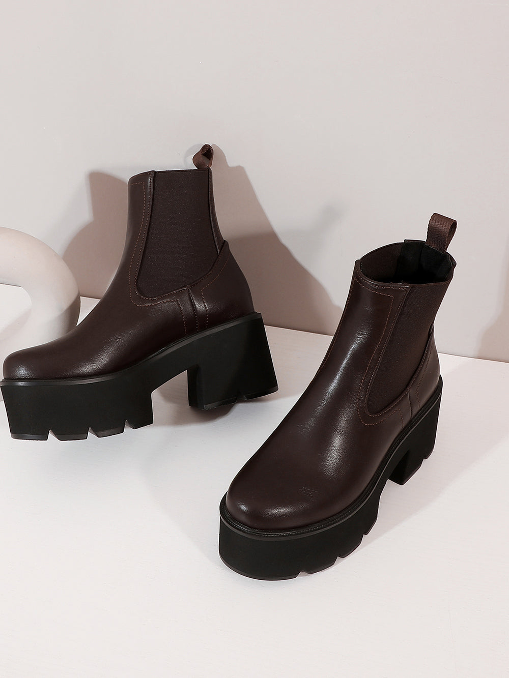 <tc>Coffee-brown Vegan Leather Y2K Punk Style Chelsea Platform Boots Block Heel Platform Ankle Boots</tc>