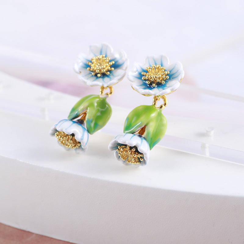 Blue and white flower enamel glaze color earrings