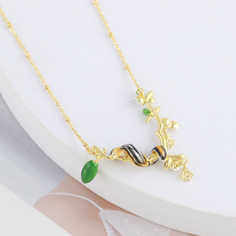 Hand Painted Enamel Glaze Cute Chipmunk Mouse Flower Pendant Fashion Necklace