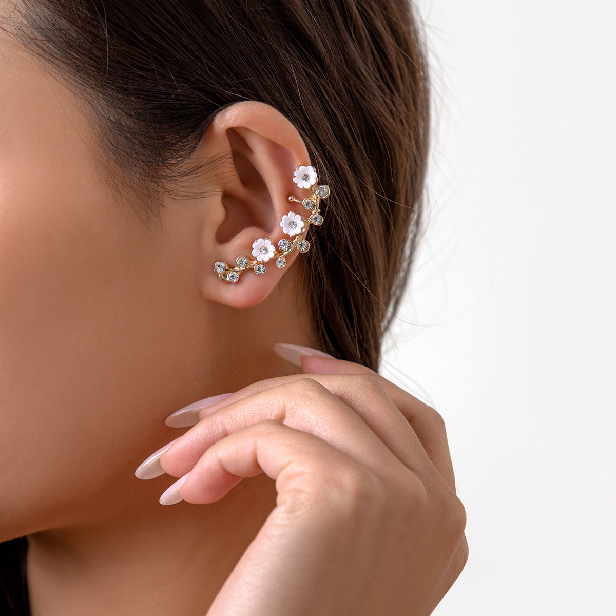 golden rhinestone flower ear studs